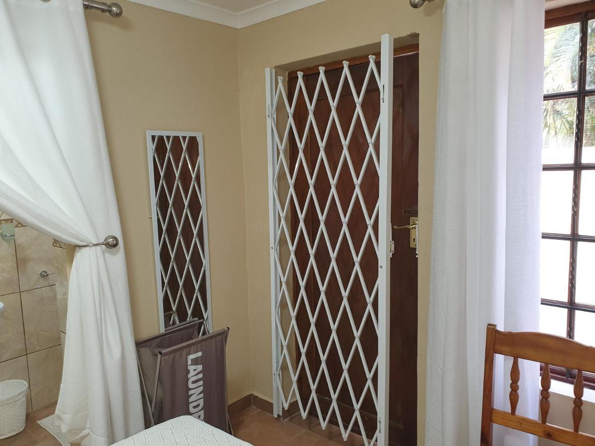 מוסינה Lani'S Guest House - No Loadshedding מראה חיצוני תמונה
