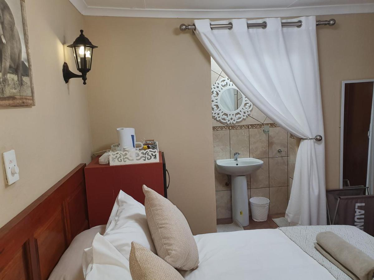 מוסינה Lani'S Guest House - No Loadshedding מראה חיצוני תמונה